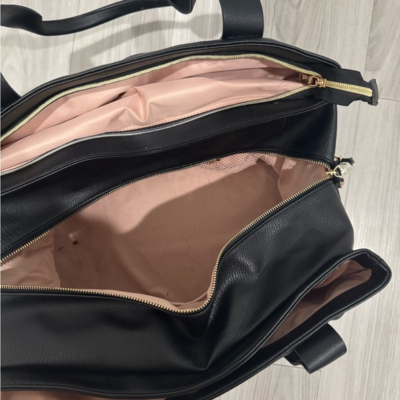 Poppy & Peonies Black Pebbled Leather Baby Bag with Blush Lining - Picture 2 of 2